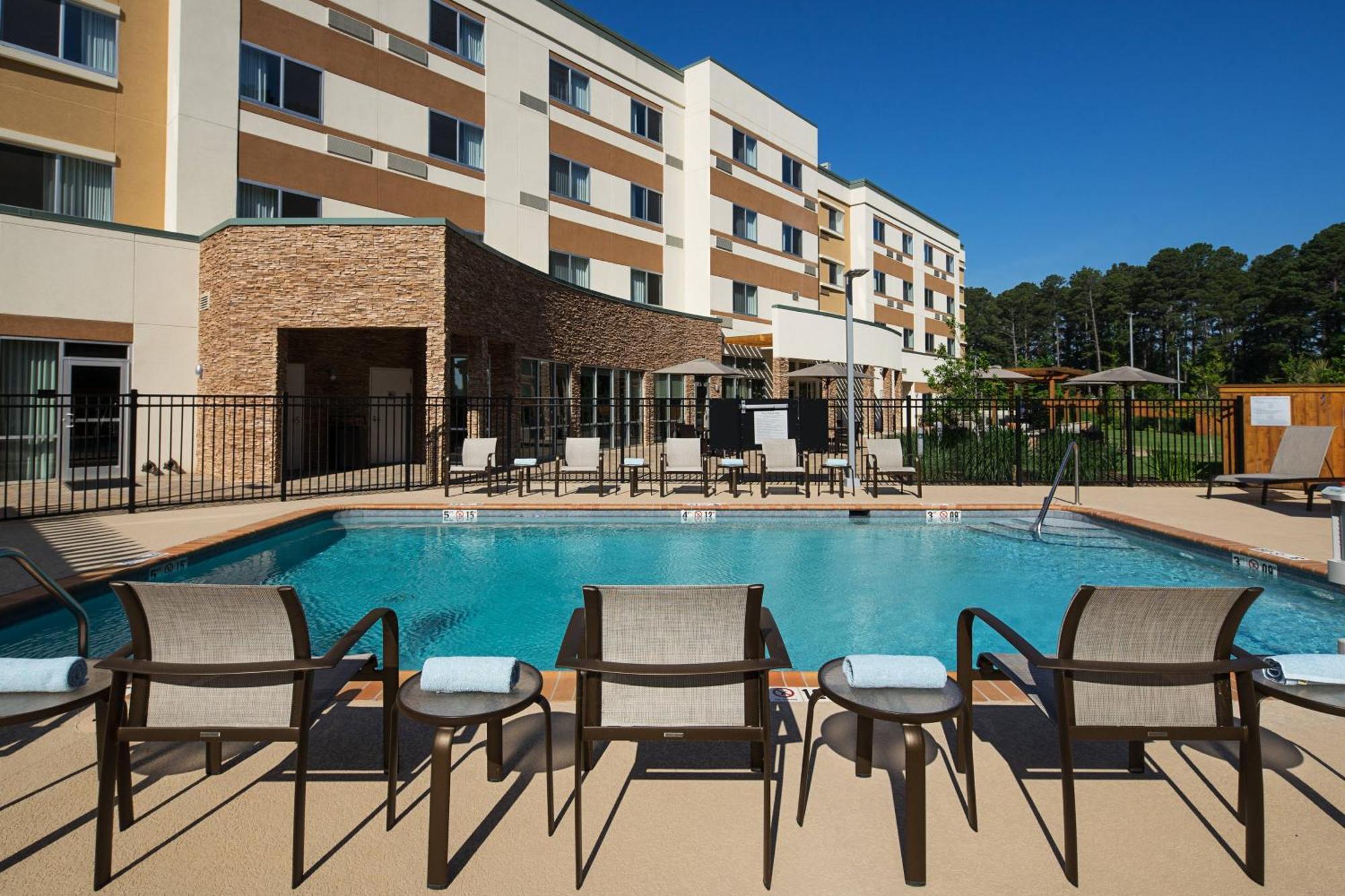 Courtyard By Marriott Ruston Hotel Buitenkant foto