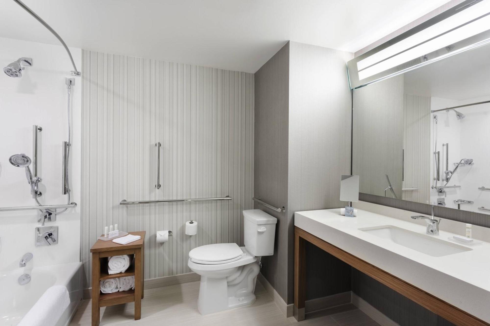 Courtyard By Marriott Ruston Hotel Buitenkant foto